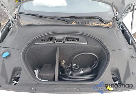 2024 Polestar 2 Long Range Dual Motor/Long Range Dual Motor Plus z USA, uszkodzony, nr VIN YSMFD3KA6RL219079